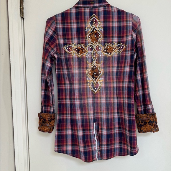 Roar button down western shirt. - Picture 3 of 5